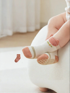 SHI YUE JIE JING | Anti-slip & Insulating Indoor Baby Socks
