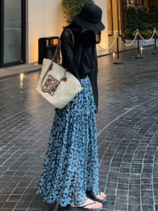 French Vintage High Waist Slimming Floral Half Skirt Womens Summer 2025 New Versatile Chiffon A-Line Long Skirt