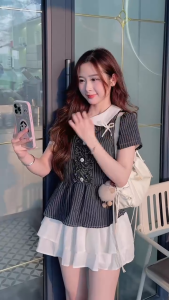 (MẪU MỚI 2026 ) Áo Peplum Nữ Kẻ Sọc Cổ Sen Phối Nút Ngọc Nhún Bèo Dáng Xòe Tiểu Thư Hàn Quốc AOT033