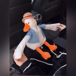Tempat Kotak Tissue Bentuk Boneka Plush Bebek Lucu Untuk Aksesoris Interior Mobil Dan Hiasan Gantung Mobil