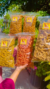 1kg KERIPIK USUS SUPER PREMIUM BU LELY GURIH ASIN RENYAH / PEDAS DAUN JERUK/ BALADO PEDAS MANIS / PEDAS ASIN BONCABE / JAGUNG MANIS/ USUS AYAM KRISPY RAJAWALI