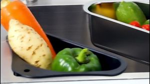 Swan Drain Basket Triangle Sink Drainer Basket Stainless Steel for Sink Food Strainer or Storage Rack Kitchen Soup Garbage Filter Fruit Vegetable Drainer