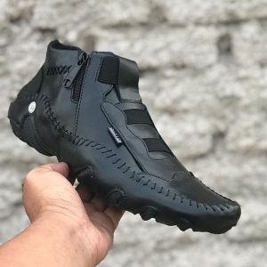 SEPATU PRIA KULIT TERBARU PORMAL CASUAL SNEACKERS RESMI PRIA