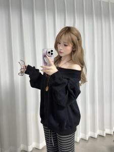 Áo Nỉ Hở Vai Màu Đen Rộng Rãi Cho Nữ Mùa Thu Dài Tay Dày Phong Cách Lười Biếng Thời Trang Đầu Thu Áo Nỉ Hở Vai Màu Đen