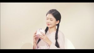 Spaceman Humidifier USB Sprayer Mini Ultrasonic Large Fog Volume Atomizing Humidifier LED Light 220ML