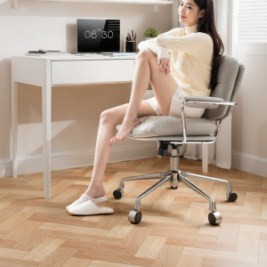 Cloris | Breathable Adjustable Rotating Office Chair