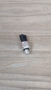 Cảm biến áp suất thấp (7861931840) cho máy xúc Komatsu PC200-8 - Phụ tùng Hảo Phan