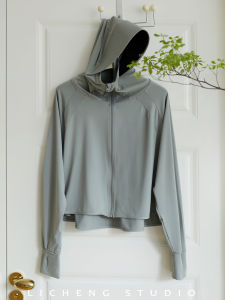 LiCheng Summer New Womens Black-glue Hat Design UV Protection Clothes Thin Cardián Breatheable Fashionable Outerwear Coat