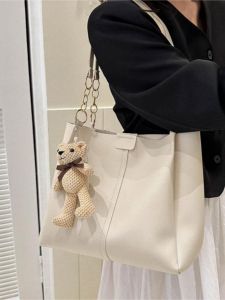 Large Capacity Summer Tote Bag Womens Single Shoulder Commuter Bag Shopping Bag Soft PU Magnetic Buckle Closure Handbag