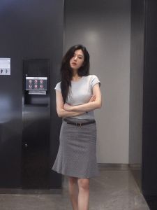 กระโปรงสั้นลายจุดสีเทา ทรงเอเข้ารูป กระโปรงทรงหางปลา สำหรับผู้หญิง ช่วงฤดูร้อน เอวสูง สไตล์สาวฮอต