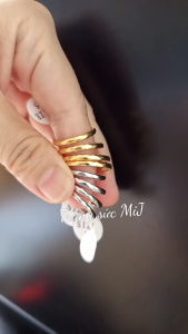 [GIÁ 1 CHIẾC] NHẪN TITAN CHẠM HOẠ TIẾT KIM CƯƠNG MÀU TRẮNG