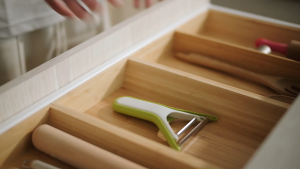 Joseph Joseph Nest™ Peel Set of 2 Peelers JJ0127