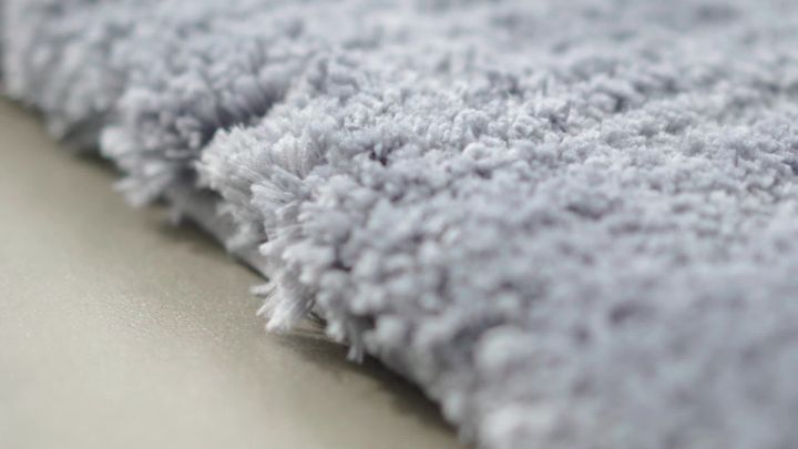 Suchtale Bathroom Rug Non Slip Bath Mat for Bathroom (16 x 24, Brown) Water Absorbent Soft Microfiber Shaggy Bathroom Mat Machine Washable Bath Rug for Bathroom Thick Plush Rugs for Shower