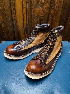 รองเท้าบู๊ทหนังแท้สไตล์ย้อนยุคแบบสั้นหัวมนพื้นหนาสำหรับผู้ชายและผู้หญิง รองเท้าบู๊ทแบบสวมลำลองสไตล์ทหารแบบสวมหัวมนสำหรับฤดูหนาว