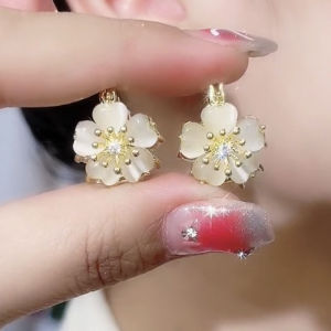 Elegant Double-Sided Flower Cats Eye Stone Earrings Retro Zircon Sweet Personality Unique Design High-End Feeling New Style for Women