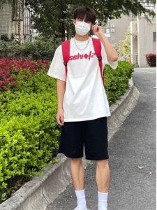 เสื้อยืดแขนสั้นสีขาวสไตล์ย้อนยุคสำหรับผู้ชาย ทรงหลวม ผ้าฝ้ายแท้ ทรงหลวม ลำลอง สไตล์อเมริกัน เทรนด์ใหม่ ฤดูร้อน 2024 เสื้อตัวบน