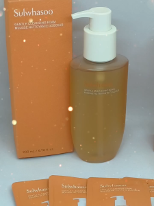 Sulwhasoo 4ml Sữa rửa mặt tạo bọt dịu nhẹ dưỡng ẩm da Sulwhasoo Gentle Cleansing Foam