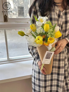 กระดาษการ์ดจัดทรงช่อดอกไม้ดอกทิวลิปอูปกรณ์คุณภาพสูง กระดาษห่อช่อดอกไม้ กระดาษจัดดอกไม้ ร้านดอกไม้