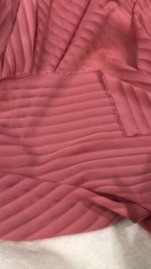 Vải Lụa Tằm Hồng Đỗ Khổ 1m5 - Chất Mềm Mịn Rũ Không Giãn - May Áo Kiểu Váy Đầm Cần Lót