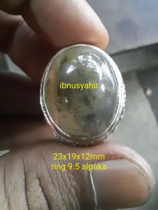 batu pasir emas kristal natural.