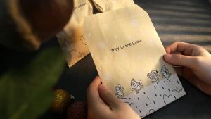 24 Sets Vintage Christmas Kraft Paper Bags Let it Snow Candy Treat Bag with Stickers Advent Calendar Xmas Party Favor Gift Pouch