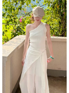 YUEZHONGWEI | Slimming Fashionable White Knit Tank Top with Shoulder Cutouts