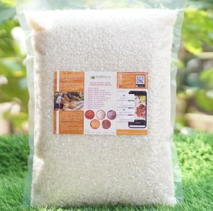 Beras Putih Sumedang FRESH langsung dari Sawah Petani (2kg vacuum)