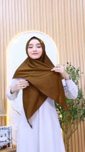 Jilbab Instan Segitiga Malay Mamosa: Pilihan Jilbab Kekinian & Terbaru