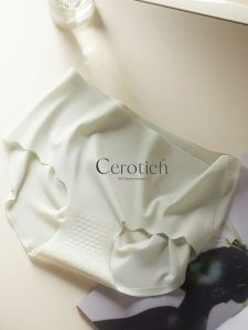 Silk Womens Underwear 2024 New Naked Skin Summer Thin Three-Dimensional Peach Hole Invisible Mid-Waist Triangle Panties