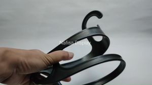 Gantungan Baju Dewasa Hitam 41 Cm Isi 1 Lusin Hanger Plastik Lentur Untuk Laundry & Jemuran HB