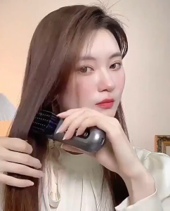 【COD จัดส่งที่รวดเร็ว】หวีไฟฟ้า 4000mAh หวีไฟฟ้าอัจฉริยะ หวีไฟฟ้าไร้สาย อุณหภูมิคงที่อัจฉริยะ มีไอออนลบปรับอุณหภูมิได้ ที่ยืดผม หวี โกผมตรง