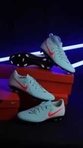 NIKE รองเท้าฟุตบอลเด็ก PHANTOM LUNA II ACADEMY F/MG JR