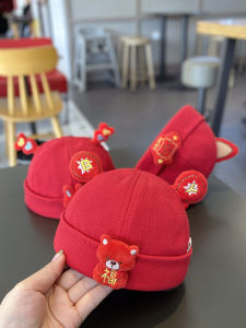 หมวกเด็กชาย หมวกเด็กหญิง หมวกทรงกล้วยสีแดง เดือนแรกของเด็ก หมวกคลุมศีรษะแบบสวมหัว หมวกเด็กผู้ชาย หมวกเด็กผู้หญิง หมวกฤดูใบไม้ผลิและฤดูใบไม้ร่วง