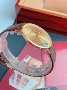 Đồng Hồ Nam size 41mm dây da hãng máy pin Nhật kính sapphire chống xước chống nước tốt