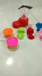 Mainan Anak Blender Set Fun Doh 28185 Blender Bisa Berputar Set Fun Doh Dan Cetakan Murah | Mainan Edukasi Anak Fundoh Bakery Lilin Doh Dough Blender Menggunakan Baterai | Mainan Blender Set Cetakan Dan FUN DOH Edukasi Kemasan Dus Terbaru