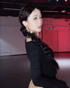 พร้อมส่ง! เสื้อครอปแมงกระพรุน เซ็กซี่ คอวี ซิป 2 ทาง เย็บจับจีบ แขนกระดิ่ง สไตล์ฮาโลวีน ผ้าโพลิเอสเตอร์ #503