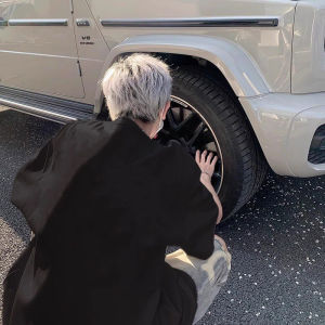 เสื้อยืดแขนสั้นผู้ชายสไตล์อเมริกัน High Street Letter E Summer T-Shirt ทรงเข้ารูป ทรงเข้ารูป CleanFit เสื้อยืดแขนยาวสามส่วนสำหรับคู่รัก