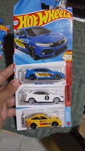 Hot Wheels 2018 Honda Civic Type Blue White Yellow Diecast Cars 3 Pieces