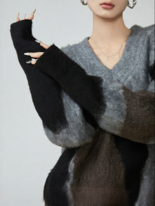 XIAODADEHUA | Color Blocked V-Neck Loose Casual Sweater