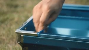 Outdoor stainless steel grill for 3-5 people BBQ portable charcoal grill foldable barbecue grill