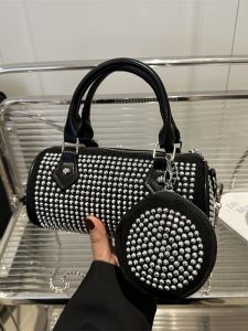 กระเป๋าสะพายไหล่แบบสะพายข้างด้านข้างแบบลำลองสำหรับผู้หญิงในช่วงฤดูร้อนปี 2025 กระเป๋าหนัง PU ทรงกลมขนาดกลาง ดีไซน์ใหม่ ดีไซน์เก๋ไก๋