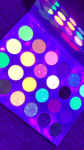 VERONNI 24 Color Colorful Eyeshadow Palette Neon Glow in Bright Makeup Pigmented Eye Shadow Palette Matte Shimmer Glitter Eye Cosmetic