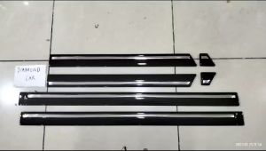 Suzuki APV Side Body Moulding Garnis Lis List Body Samping Warna Hitam