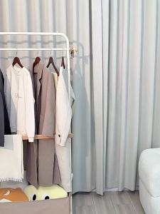 KAWEIRUI | Mobile Garment Rack with Laundry Basket