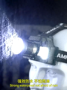 [พร้อมส่ง] ไฟหน้า LED รถจักรยานยนต์สีขาวใหม่พร้อมไฟฉายซูมแสงจ้าไฟฉายติดอุปกรณ์ชาร์จโทรศัพท์ในรถยนต์ไฟสำหรับตกปลาตอนกลางคืนฉุกเฉินระเบิดหน้าจอดิจิตอล