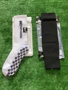 ชุดถุงเท้าฟุตบอล ซื้อ1ได้3อย่าง เด็กเเละผู้ใหญ่ ถุงเท้าตัดข้อ + ถุงเท้ากันลื่น + สนับเเเข้ง ฟุตบอล