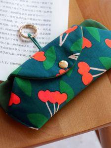 Portable Fabric Eyeglass Storage Bag Hanging Case Protective Cover for Myopia Glasses And Sunglasses Anti-pressure Convenient