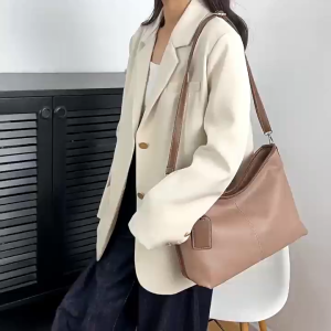 MC Soft Leather Small Bag Large Capacity Fashionable Crossbody Bag Single Shoulder Bag Elegant Womens Handbag