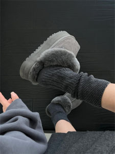 2 Pairs of Deep Gray Pure Color Minimal Versatile Fancy Can Wear Pile Style Knee-Length Calf