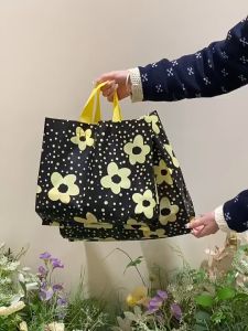 "5-10pcs BUNDLE" GREEN FLORETS POLKA DOTS Plastic Bag w/ Handle Expandable Sides for Gifts Parties Shopping Business